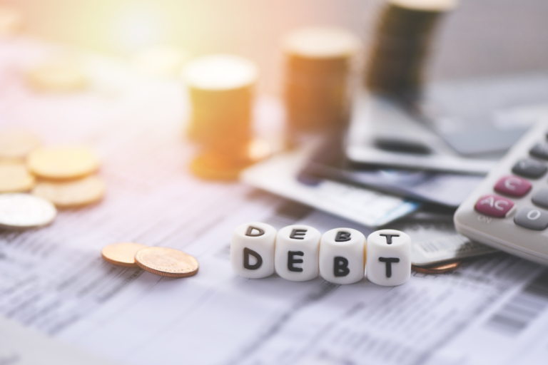 Restrukturyzacja a konsolidacja kredytu – co wybrać? 